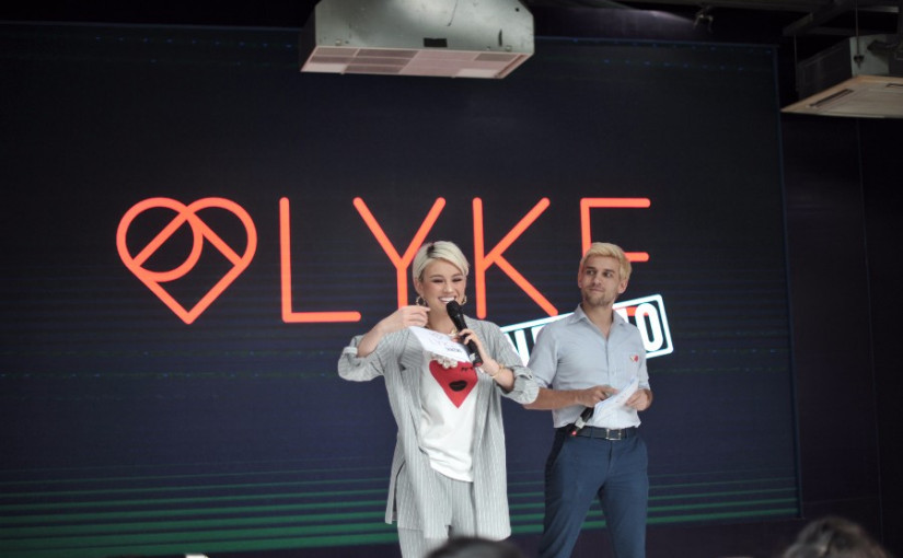 Bastian Purrer & Agnez Mo - Co Founder LYKE saat Press Conference LYKE by Agnez Mo / Lyke