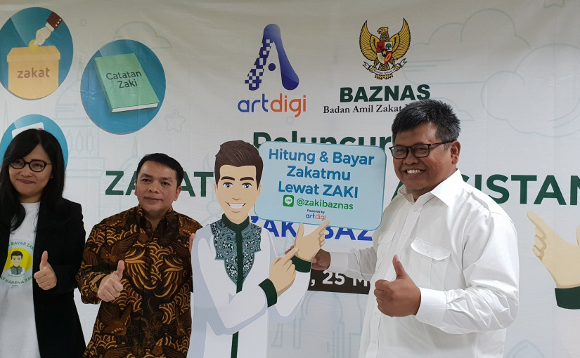 (ki-ka) CEO Artdigi Ari Lastina, Direktur Pemberdayaan Zakat & Wakaf Kementrian Agama RI Fuad Nasar dan Deputi BAZNAS Arifin Purwakananta saat peluncuran Zaki / Artdigi