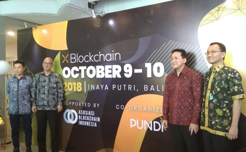 Steven Suhadi (Sekjen Asosiasi Blockchain Indonesia), Constantin Papadimitriou (Co-Founder XBlockchain), Triawan Munaf (Kepala BEKRAF)​ / XBlockchain