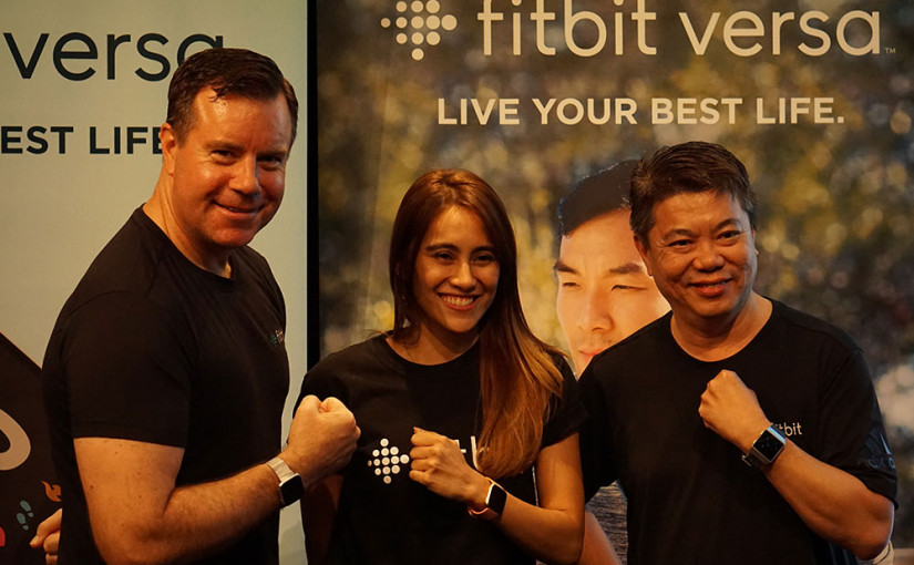 smartwatch-fitbit-versa-resmi-dirilis-1