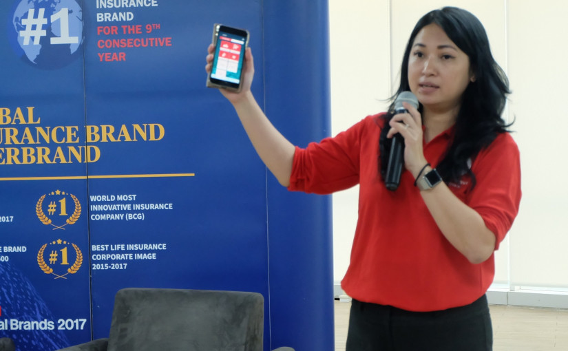 We+ mengklaim sebagai marketplace asuransi pertama yang meluncurkan aplikasi, layanan chatbot "Hana", dan menerapkan artificial intelligence (AI)