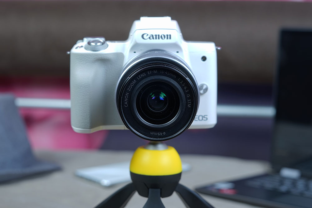 Review-Canon-EOS-M50