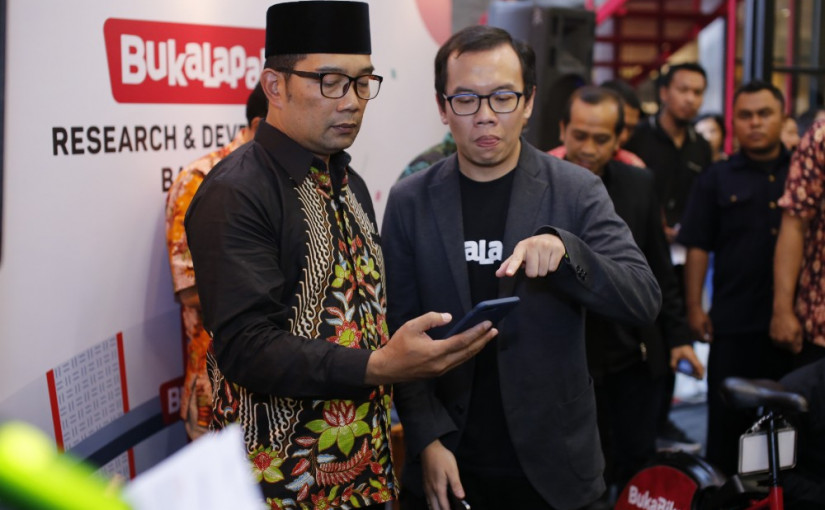 Bukalapak akan menguji coba pemanfaatan platform marketplace-nya untuk membayar pajak sepeda motor yang dimulai di Jawa Barat