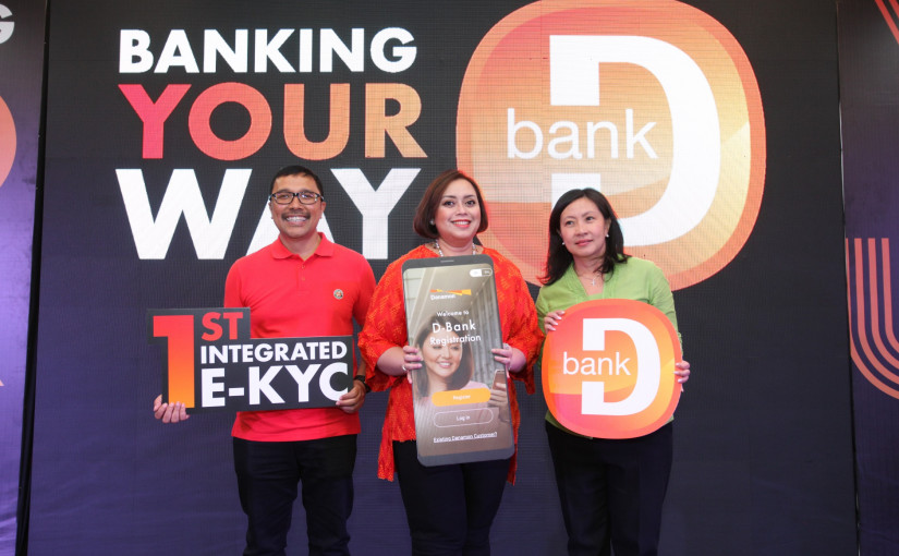 Bank Danamon merilis aplikasi D-Bank Registration, memungkinkan calon nasabah buka rekening secara online.