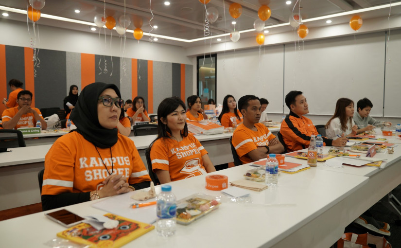 Shopee Indonesia mengungkapkan rencana ekspor produk UMKM dengan memanfaatkan platform Shopee di luar negeri, sekarang masih dalam proses persiapan pilot project akan dilakukan pada tengah tahun 2019