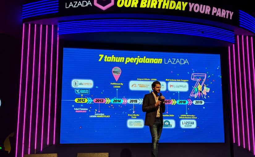 Lazada memperkenalkan konsep "shoppertainment" yang memadukan ritel online dan hiburan melalui kemampuan live streaming di dalam aplikasinya (in-app)