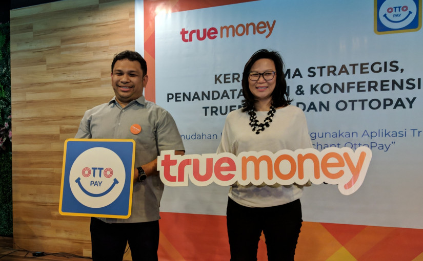 Perusahaan fintech Salim Group "OttoPay" menjadi payment aggregator berbasis kode QR dari berbagai penyedia e-money yang sudah bekerja sama