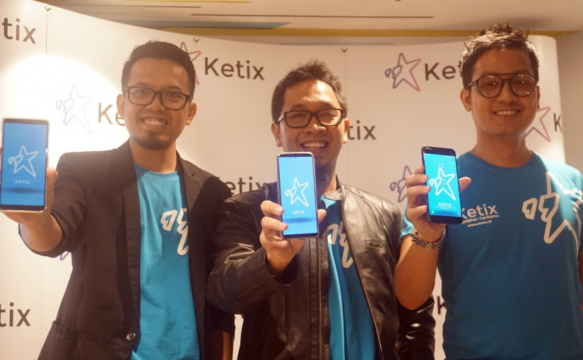 Startup e-book Ketix memudahkan penulis untuk menulis, menerbitkan buku, menjualnya berbentuk e-book, dan berinteraksi langsung dengan pembaca dalam ruang diskusi