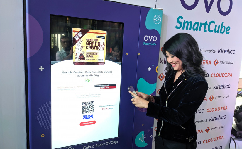 Ovo meresmikan layanan smart vending machine SmartCube menargetkan ada 100 mesin terpasang sampai akhir tahun ini di kota-kota besar