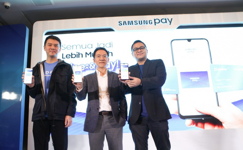 Samsung Pay adalah akses dompet digital khusus pengguna Samsung. Penggunaan Dana bisa dilakukan saat ini, penggunaan GoPay di awal 2020