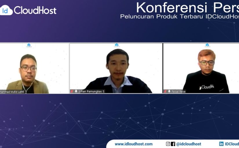 (ki-ka) CMO IDCloudHost Muhammad Mufid Luthfi, CEO IDCloudHost Alfian Pamungkas Sakawiguna, dan CTO IDCloudHost Faisal Reza / IDCloudHost