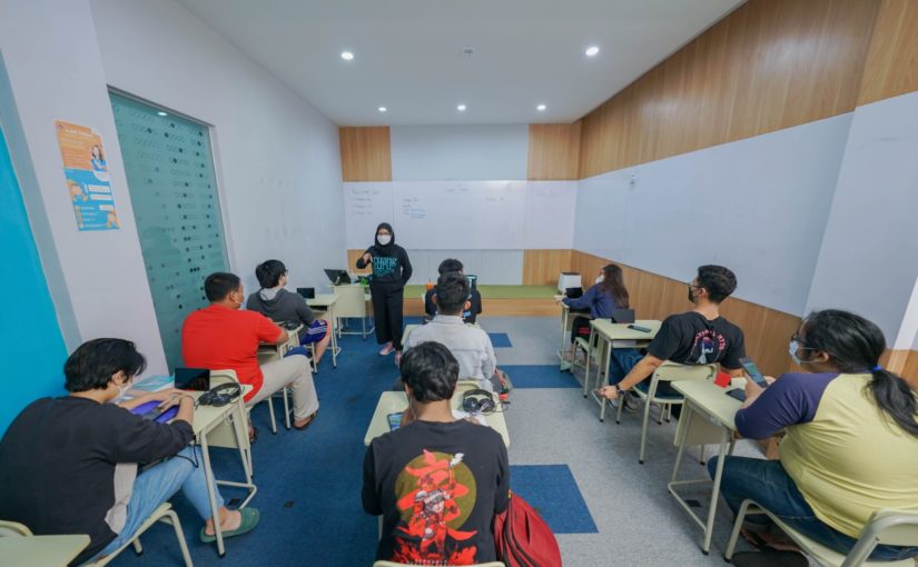 Ruangguru Learning Center telah tersebar hingga ratusan titik di Indonesia, terdapat lebih dari 200 cabang Brain Academy / Ruangguru